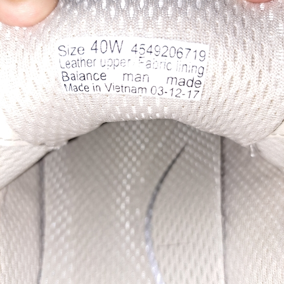 Shoes - Picture 2 of 8